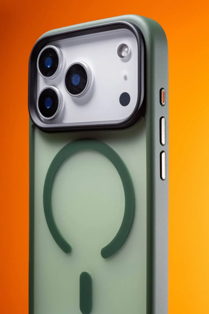 Чохол Colorful Metal Buttons MagSafe для Apple iPhone 15 (6.1"), TPU+PC, купити опцію доставки